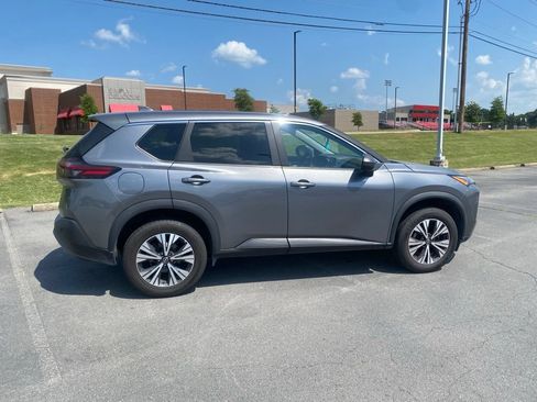 Used 2023 Nissan Rogue SV AWD/4WD image 8