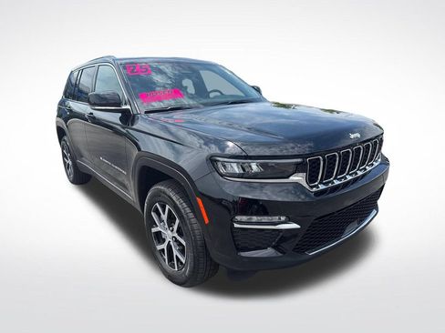 Used 2025 Jeep Grand Cherokee Limited AWD/4WD image 7
