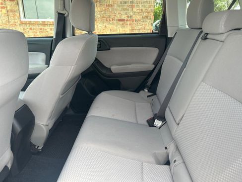 Used 2015 Subaru Forester 2.5i Premium w/ All-Weather Package AWD/4WD image 21