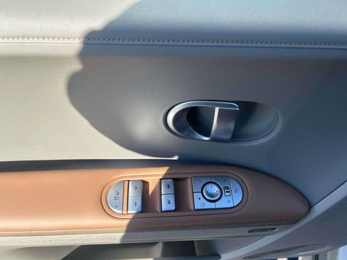 Used 2024 Hyundai Ioniq 5 Limited image 14