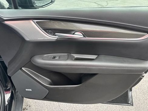 Used 2022 Cadillac XT5 Sportv w/ Technology Package AWD/4WD image 18