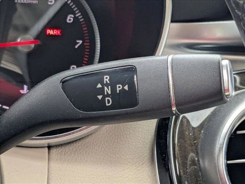 Used 2019 Mercedes-Benz GLC 300 image 8