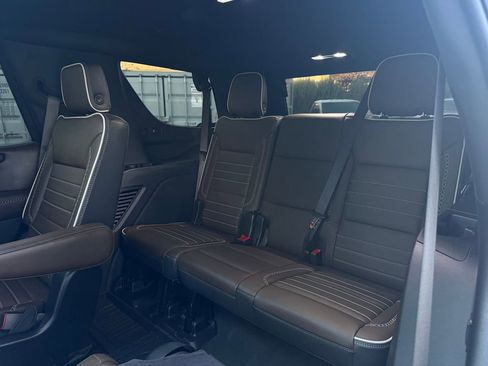 Used 2025 GMC Yukon Denali Ultimate image 33