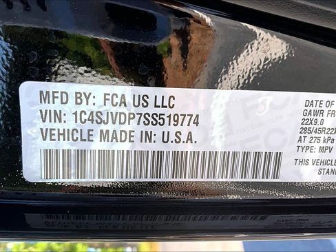Used 2025 Jeep Wagoneer Series III w/ Premium Group I AWD/4WD image 32