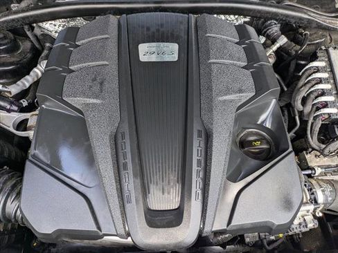 Used 2022 Porsche Macan S AWD/4WD image 21