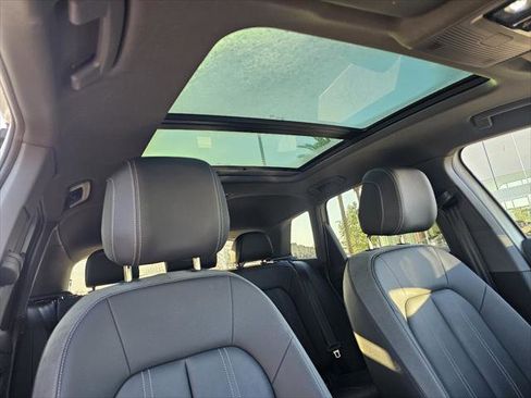 Used 2023 Audi Q4 e-tron Premium Plus w/ Premium Plus RWD image 3