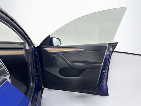 Used 2023 Tesla Model Y Long Range AWD/4WD image 31