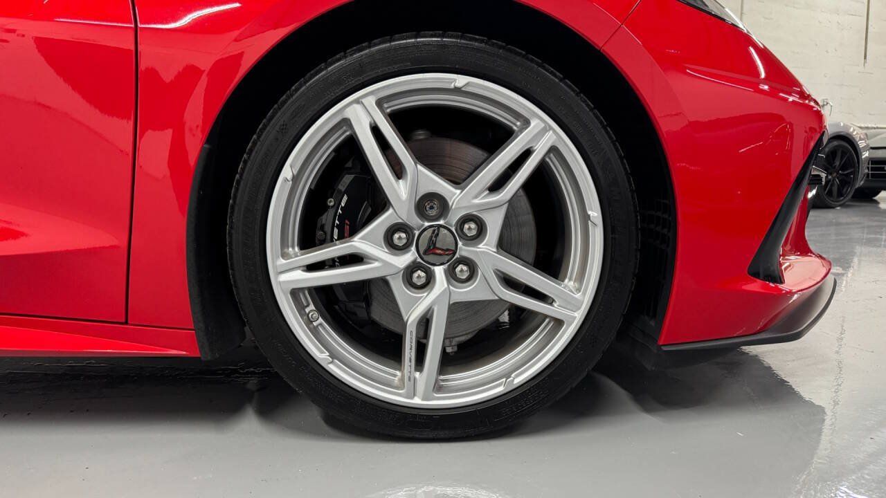 Used 2020 Chevrolet Corvette Stingray Premium Cpe w/ 3LT Preferred Equipment Group RWD image 33