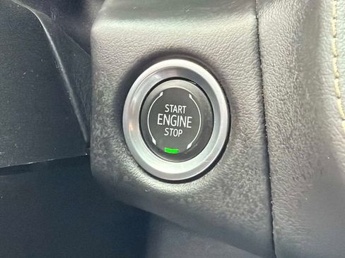 Used 2024 GMC Yukon SLT AWD/4WD image 34