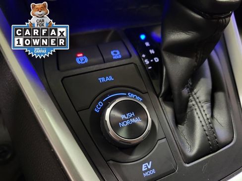 Used 2022 Toyota RAV4 SE w/ Convenience Package AWD/4WD image 18