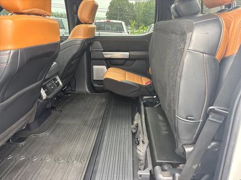 Used 2024 Ford F450 Platinum w/ FX4 Off-Road Package AWD/4WD image 19