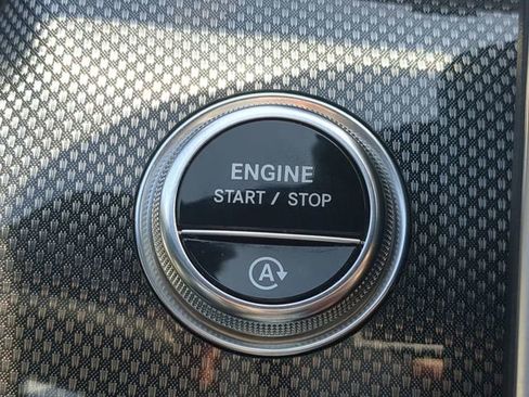 Used 2024 Mercedes-Benz C 300 4MATIC Sedan image 26