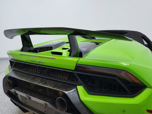 Used 2019 Lamborghini Huracan Performante image 18