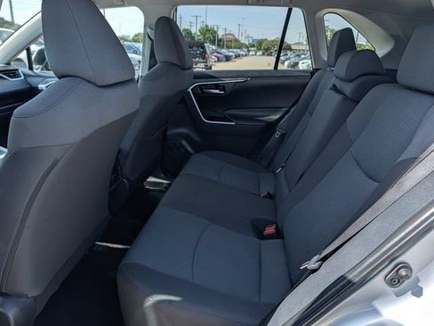 Used 2025 Toyota RAV4 XLE FWD image 26