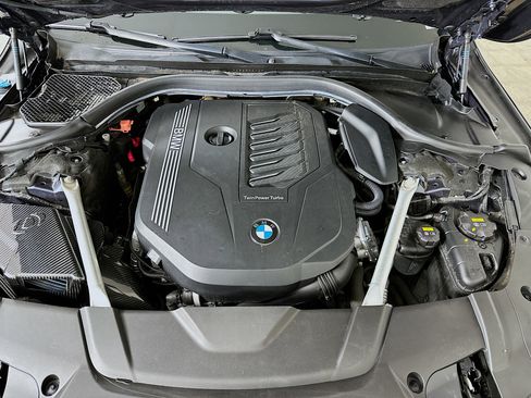 Used 2020 BMW 740i xDrive w/ Cold Weather Package image 35