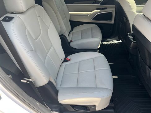Used 2022 Kia Telluride EX w/ EX Premium Package FWD image 15
