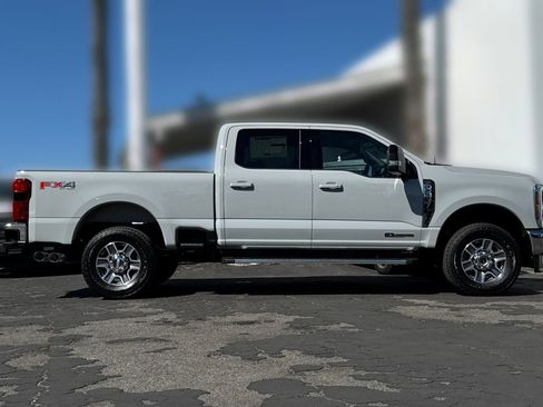 New 2026 Ford F250 Lariat w/ FX4 Off-Road Package AWD/4WD image 2