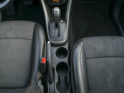 Used 2020 Chevrolet Trax LT w/ LT Convenience Package image 31