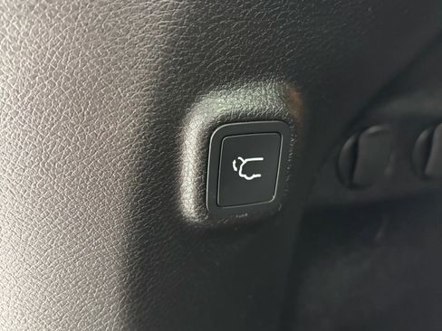 Used 2021 Jeep Cherokee Limited AWD/4WD image 35