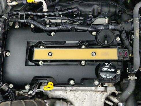 Used 2015 Chevrolet Cruze LT image 32