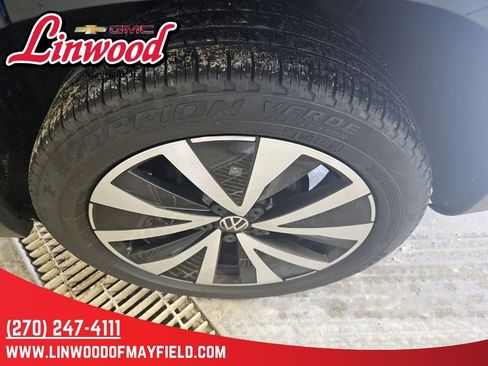 Used 2022 Volkswagen Taos SE AWD/4WD image 7