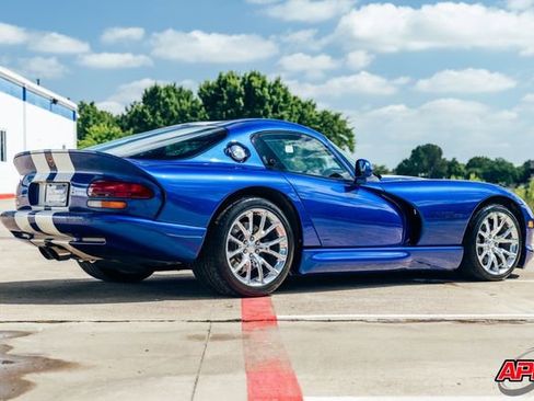 Used 1996 Dodge Viper GTS RWD image 4