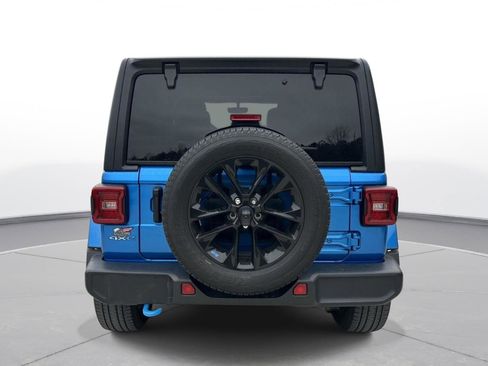 Used 2022 Jeep Wrangler Unlimited Sahara image 7