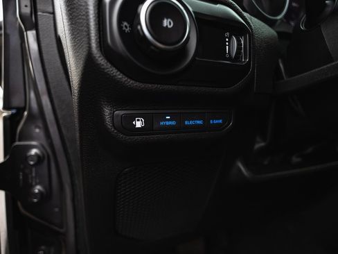 Used 2023 Jeep Wrangler Unlimited Sahara image 27