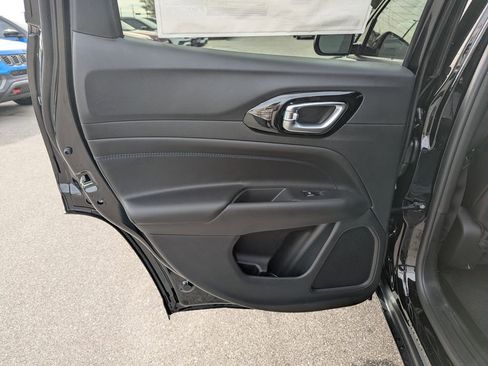 New 2026 Jeep Compass Latitude image 27