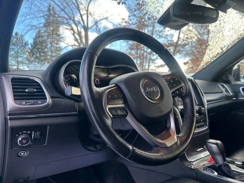 Used 2018 Jeep Grand Cherokee Limited image 6