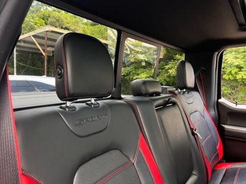 Used 2018 Ford F150 Lariat w/ Equipment Group 502A Luxury AWD/4WD image 30