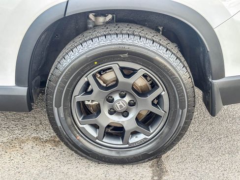 Used 2024 Honda Pilot TrailSport image 12