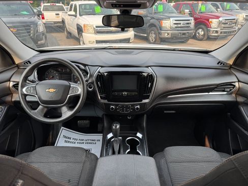 Used 2018 Chevrolet Traverse LS FWD image 22