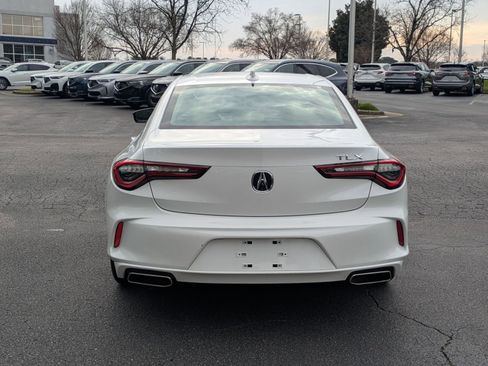 Used 2022 Acura TLX image 6