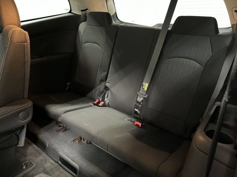 Used 2016 Chevrolet Traverse LT w/ Style and Technology Package AWD/4WD image 20