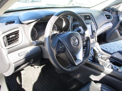 Used 2017 Nissan Maxima 3.5 SV image 21