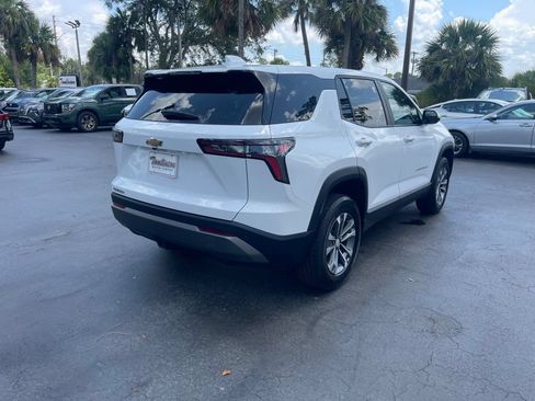 Used 2026 Chevrolet Equinox LT FWD image 6