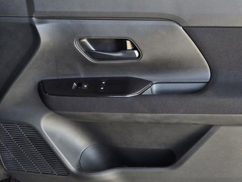 New 2026 Nissan Kicks S image 8