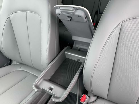 New 2025 Hyundai Ioniq 5 SEL image 18