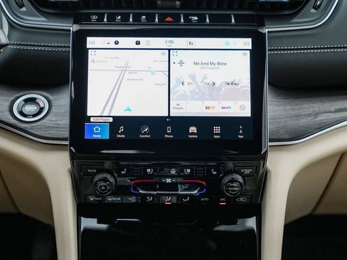 New 2025 Jeep Grand Cherokee L Limited image 15