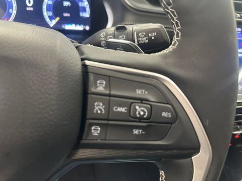 Used 2025 Jeep Grand Cherokee L Altitude AWD/4WD image 34