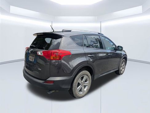 Used 2015 Toyota RAV4 XLE FWD image 4
