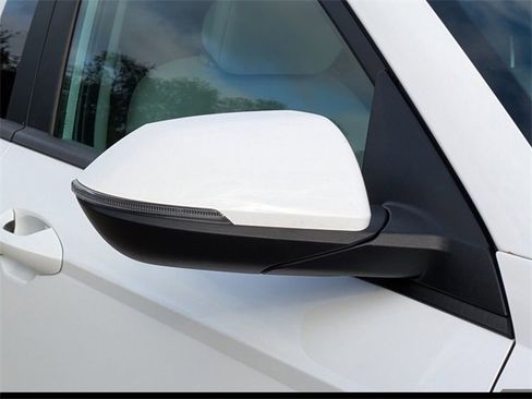 Used 2024 Hyundai Kona SEL image 12