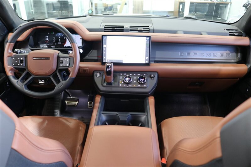 Used 2025 Land Rover Defender 110 AWD/4WD image 22