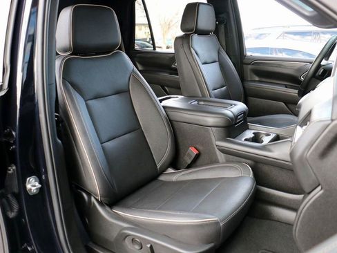 Used 2023 GMC Yukon SLT image 35