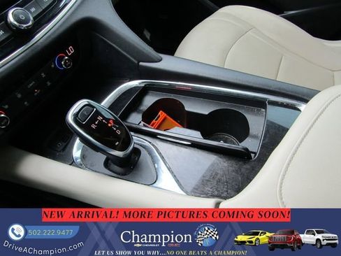 Used 2020 Buick Enclave Essence w/ Sound and Sites Package FWD image 19