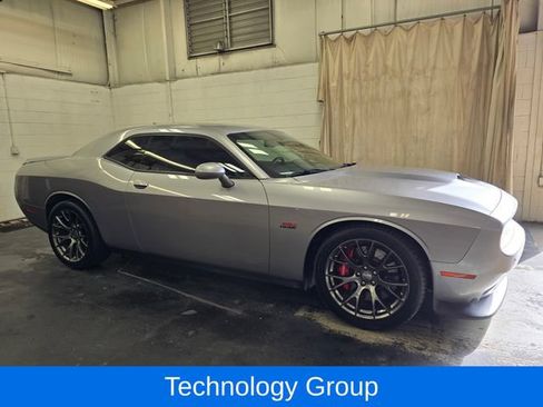 Used 2015 Dodge Challenger SRT w/ Technology Group RWD image 6