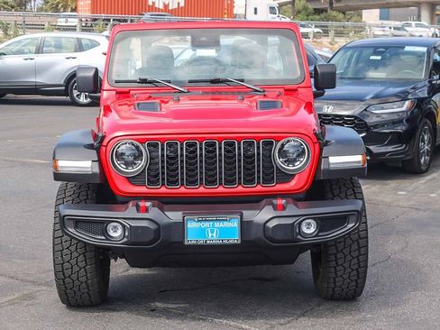 Used 2025 Jeep Wrangler Unlimited Rubicon AWD/4WD image 31