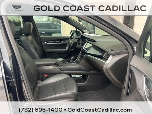 Certified 2022 Cadillac XT6 Premium Luxury image 7