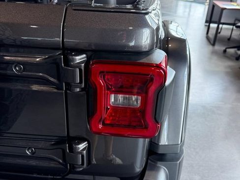 New 2026 Jeep Wrangler Unlimited Rubicon AWD/4WD image 18